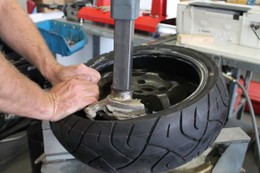 worb5 vespa lambretta tyres service